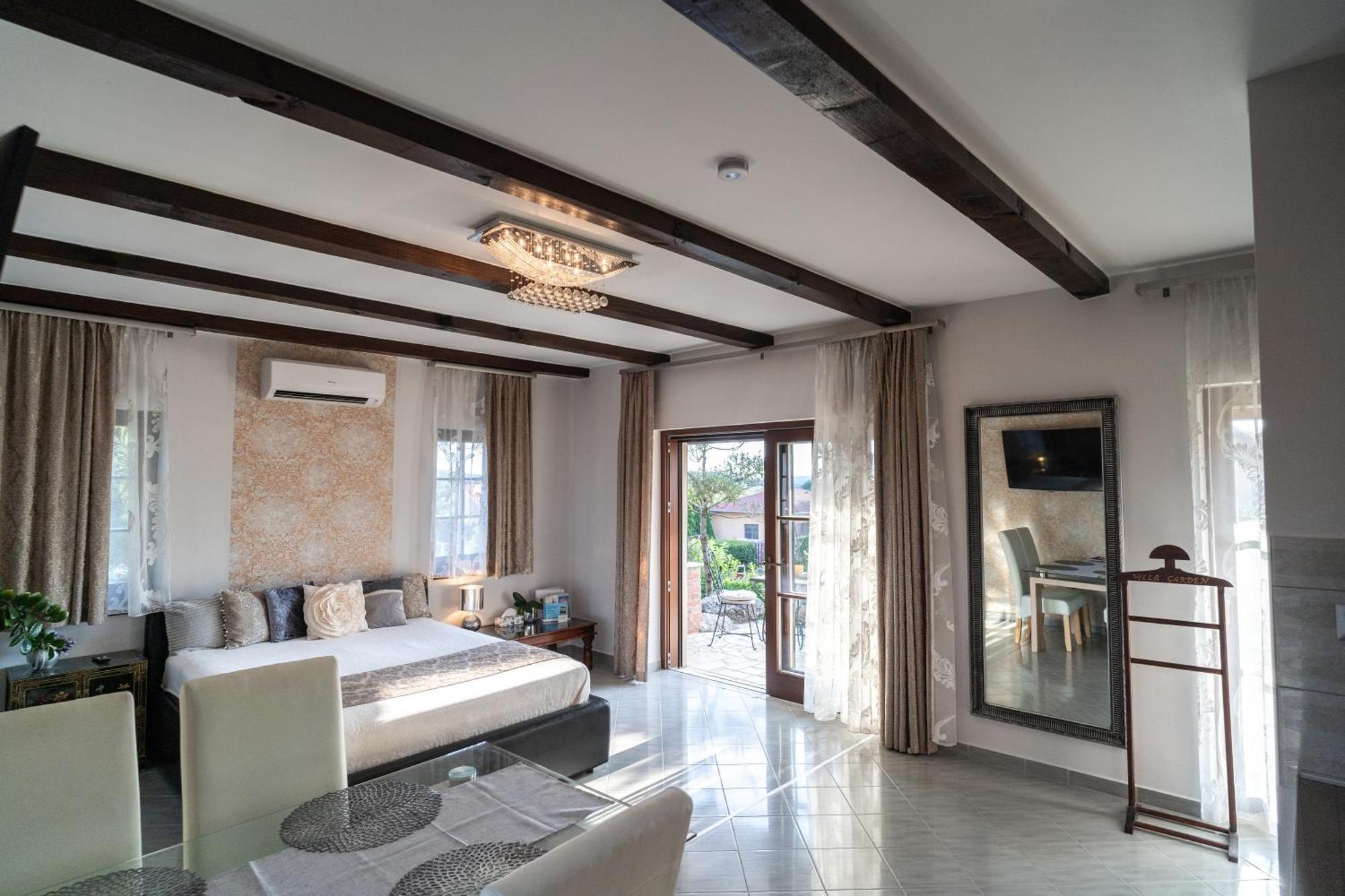 Villa Garden Залегершег Екстериор снимка
